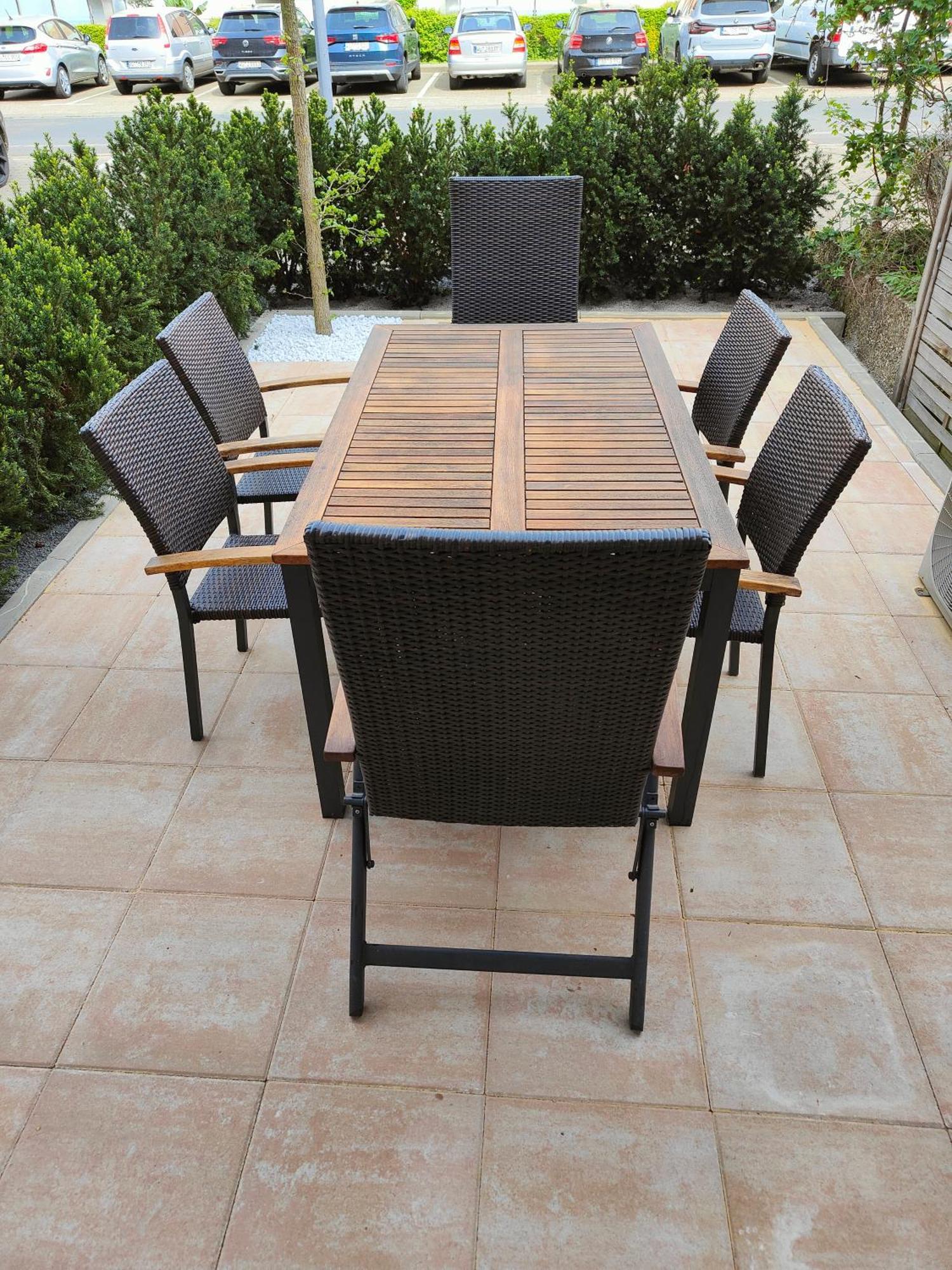 Eleonoras Ferienwohnung In Wuerzburg Stadt Mit Terrasse Im Erdgeschoss Inklusive Eigenen Parkplaetzen Vor Der Tuer Экстерьер фото